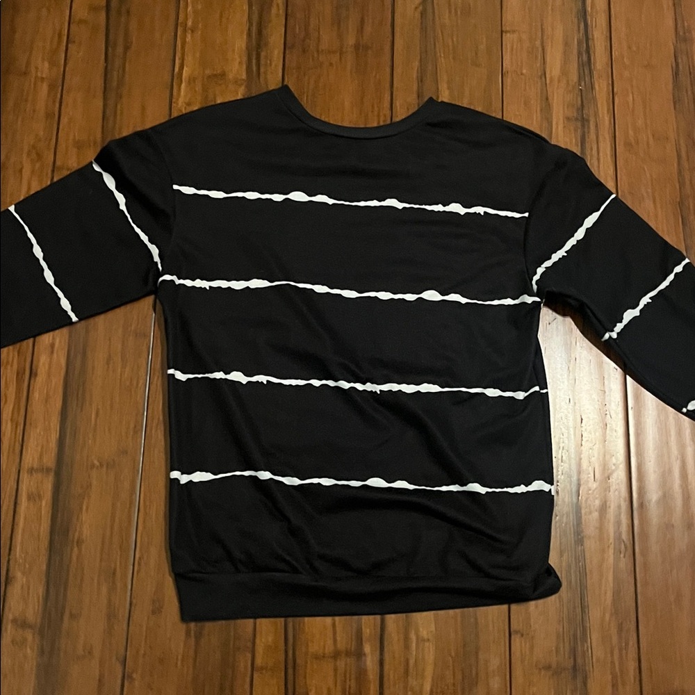 Ebifin Girls Black and White Striped Long Sleeve Shirt